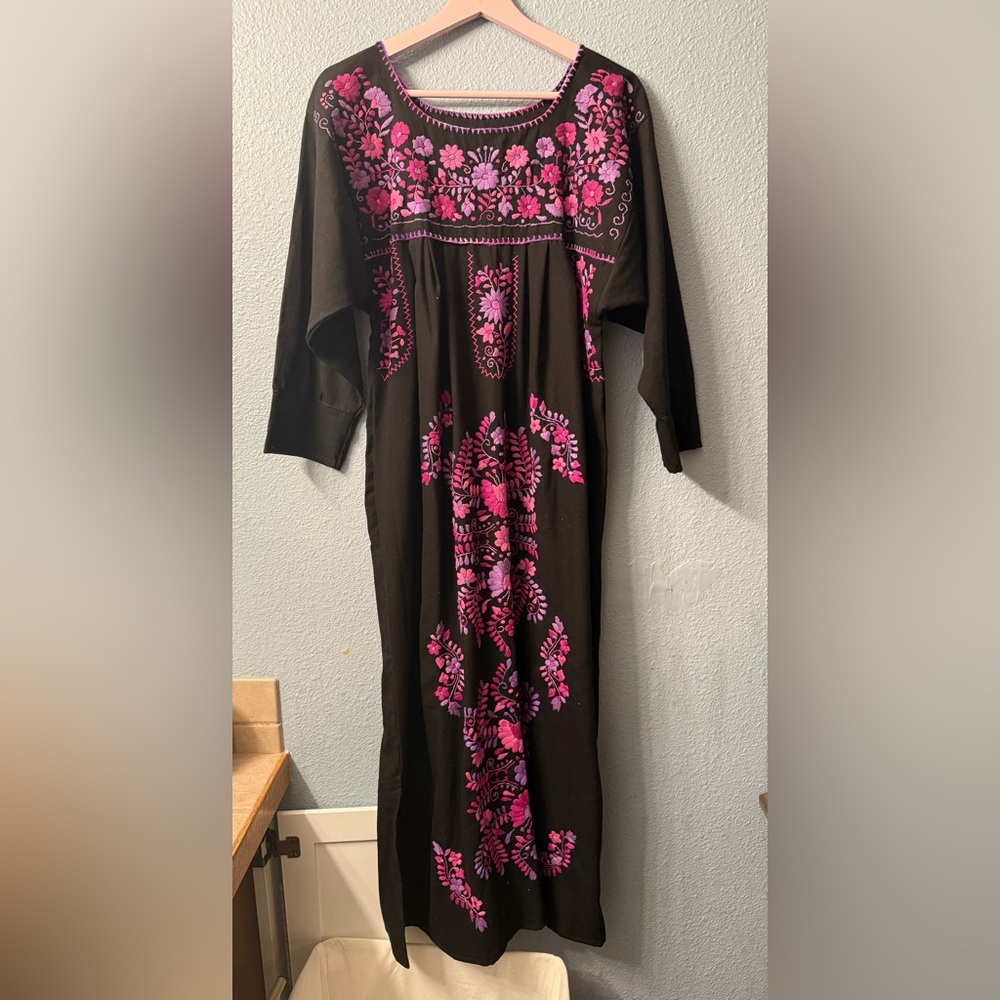 Mexican Black Dress with Pink Floral Embroidery nwot